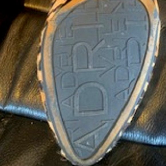 Adrienne Vittadini Women's Wedge Pump Shoes Leopard Print Slip On Sz: 7M - Picture 8 of 8